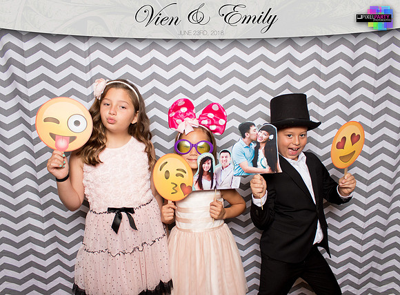 50135 - Emily + Vien Wedding Photobooth 2018