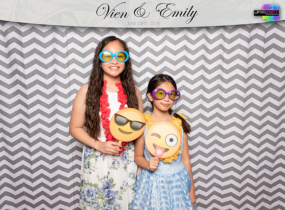 50261 - Emily + Vien Wedding Photobooth 2018