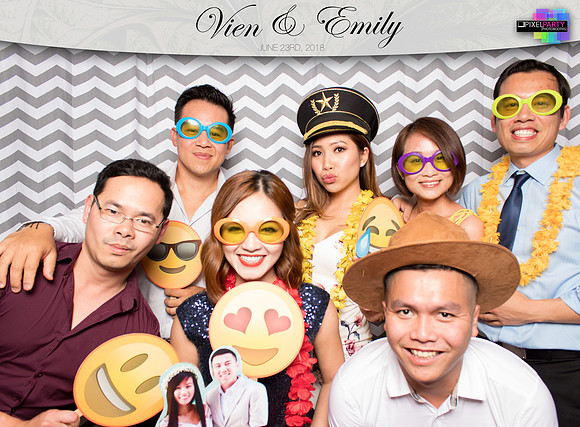 50360 - Emily + Vien Wedding Photobooth 2018