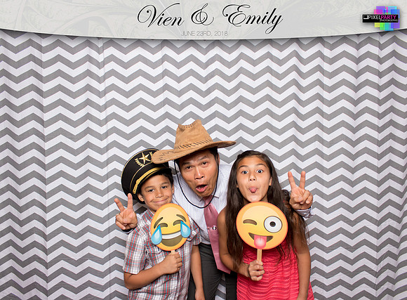 50101 - Emily + Vien Wedding Photobooth 2018