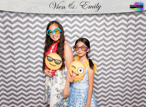 50262 - Emily + Vien Wedding Photobooth 2018