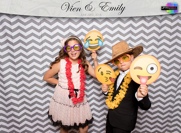 50157 - Emily + Vien Wedding Photobooth 2018