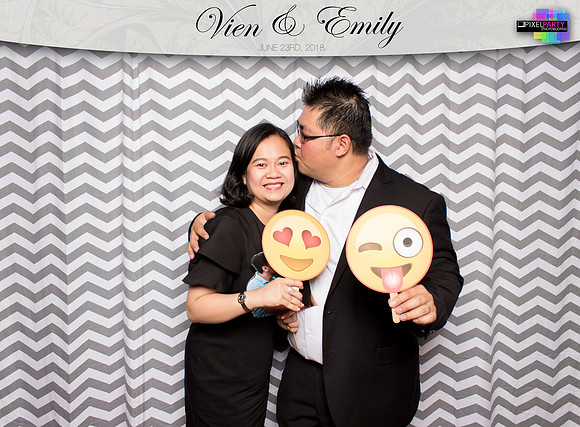 50329 - Emily + Vien Wedding Photobooth 2018