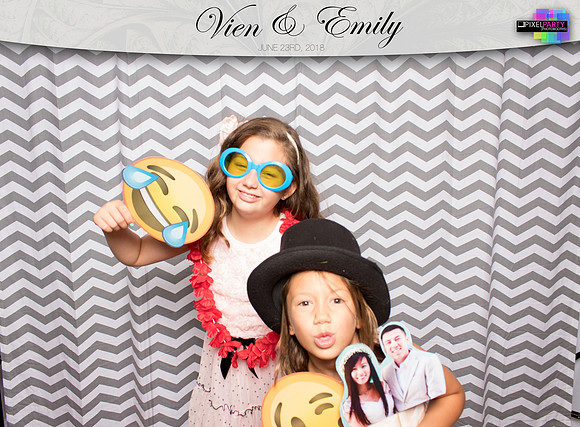 50316 - Emily + Vien Wedding Photobooth 2018