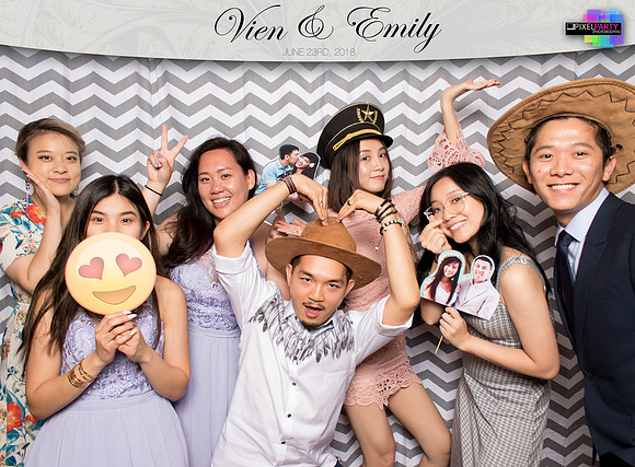 50308 - Emily + Vien Wedding Photobooth 2018