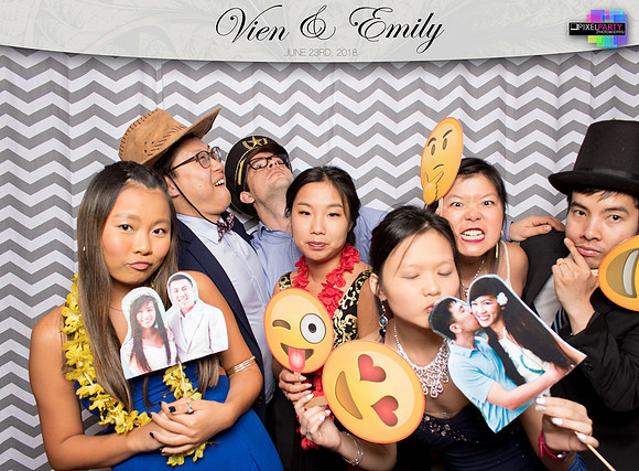 50104 - Emily + Vien Wedding Photobooth 2018