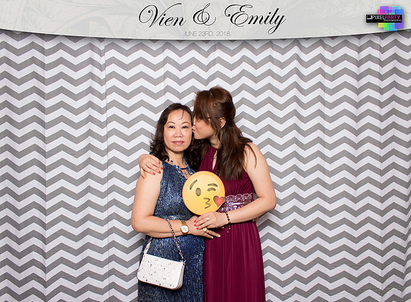 50095 - Emily + Vien Wedding Photobooth 2018