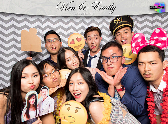 50421 - Emily + Vien Wedding Photobooth 2018