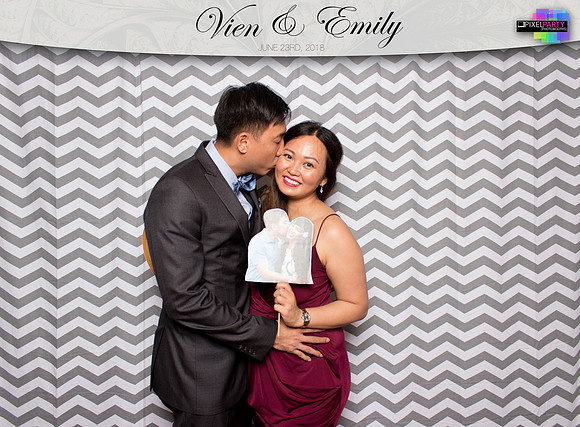 50226 - Emily + Vien Wedding Photobooth 2018