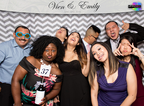 50271 - Emily + Vien Wedding Photobooth 2018