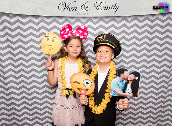 50159 - Emily + Vien Wedding Photobooth 2018