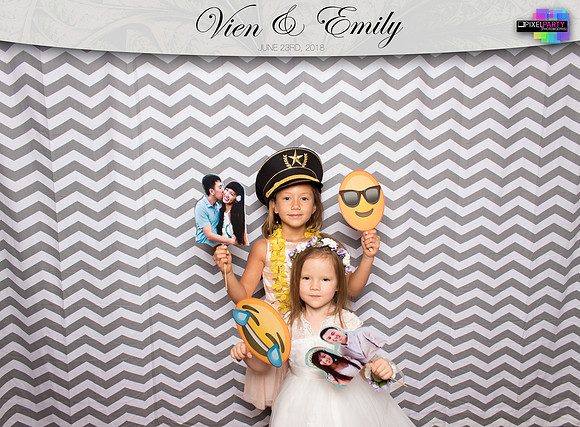 50201 - Emily + Vien Wedding Photobooth 2018