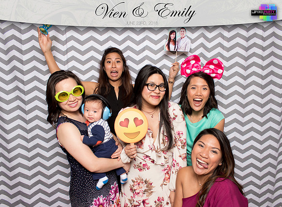 50174 - Emily + Vien Wedding Photobooth 2018