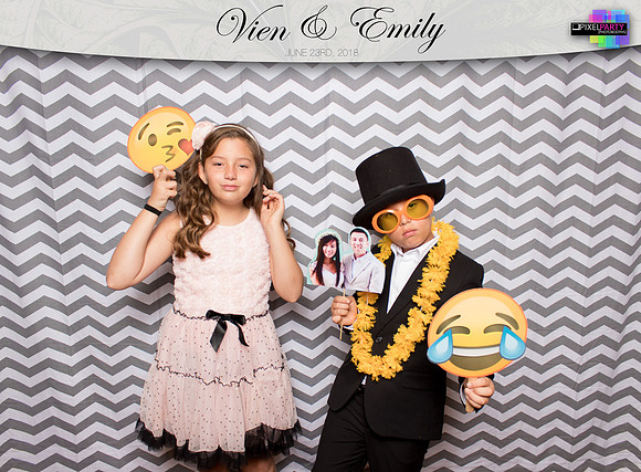 50151 - Emily + Vien Wedding Photobooth 2018