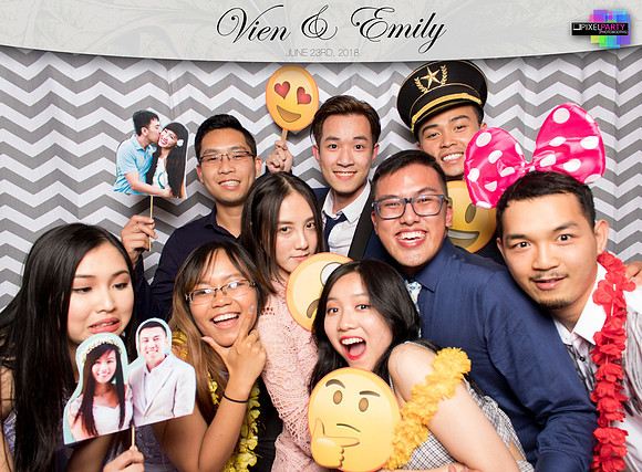 50420 - Emily + Vien Wedding Photobooth 2018