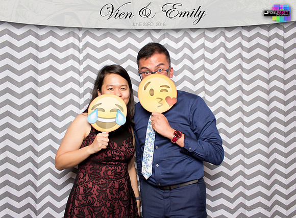 50394 - Emily + Vien Wedding Photobooth 2018