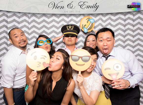 50408 - Emily + Vien Wedding Photobooth 2018
