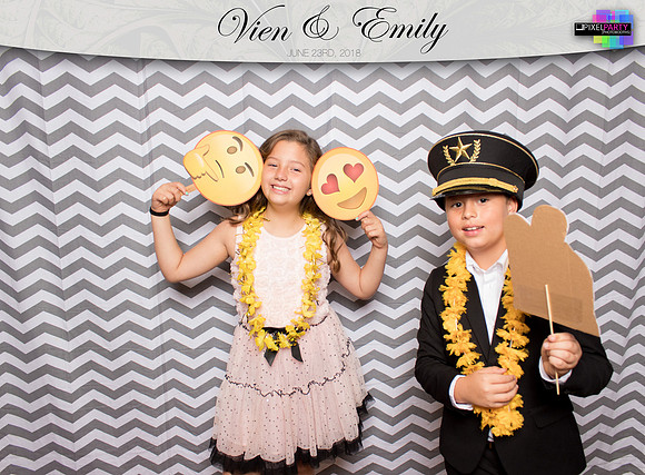 50160 - Emily + Vien Wedding Photobooth 2018