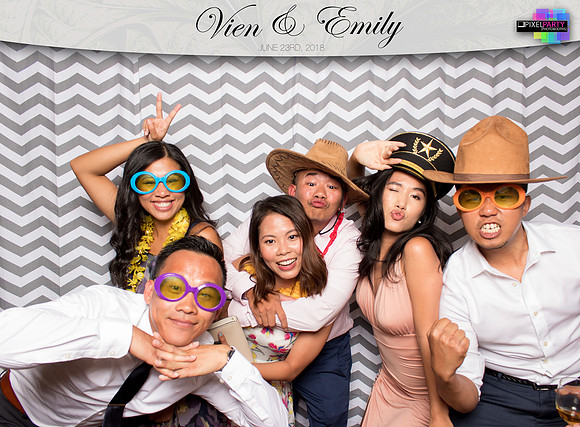 50292 - Emily + Vien Wedding Photobooth 2018