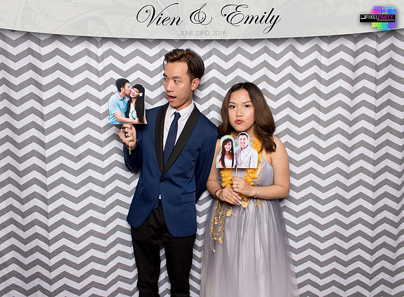 50035 - Emily + Vien Wedding Photobooth 2018