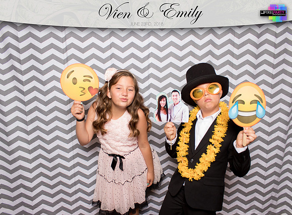50152 - Emily + Vien Wedding Photobooth 2018