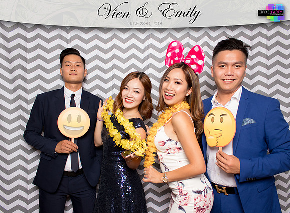 50219 - Emily + Vien Wedding Photobooth 2018