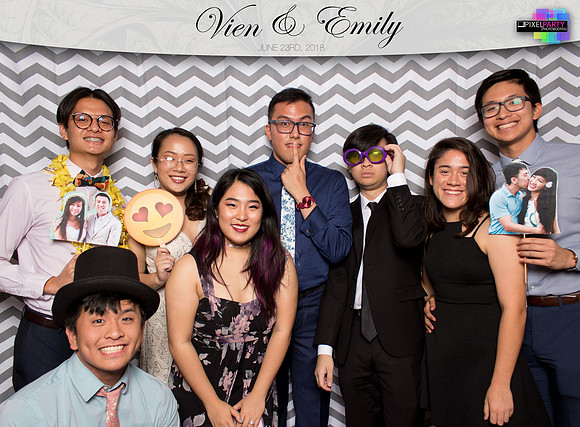 50213 - Emily + Vien Wedding Photobooth 2018