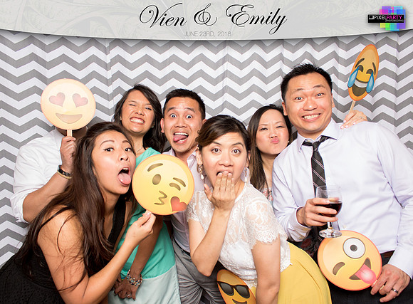50409 - Emily + Vien Wedding Photobooth 2018