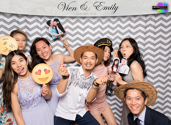 50307 - Emily + Vien Wedding Photobooth 2018