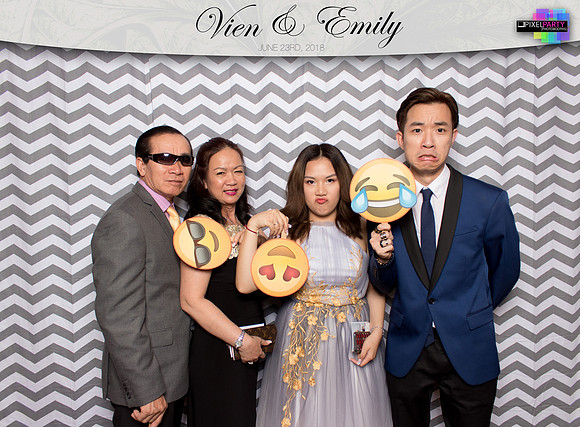 50046 - Emily + Vien Wedding Photobooth 2018