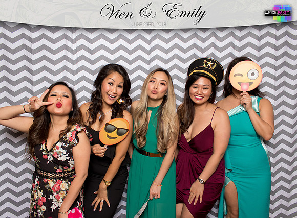 50118 - Emily + Vien Wedding Photobooth 2018