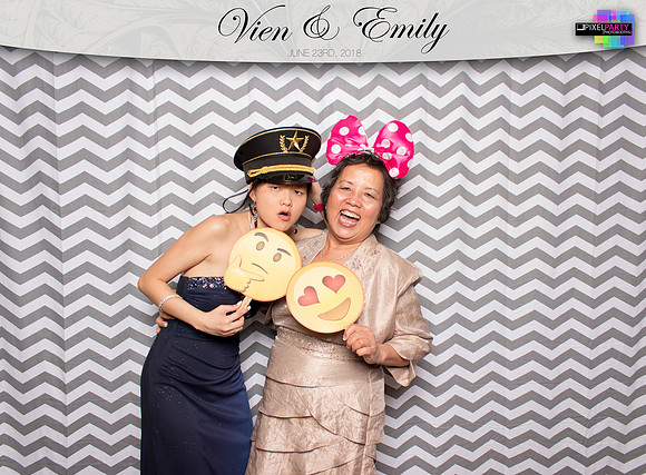 50232 - Emily + Vien Wedding Photobooth 2018