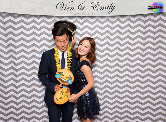 50217 - Emily + Vien Wedding Photobooth 2018