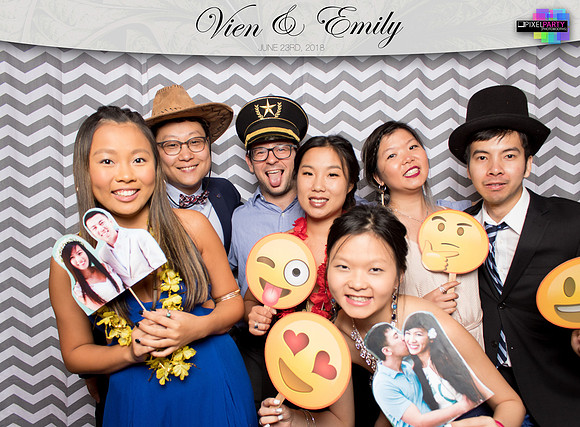 50102 - Emily + Vien Wedding Photobooth 2018