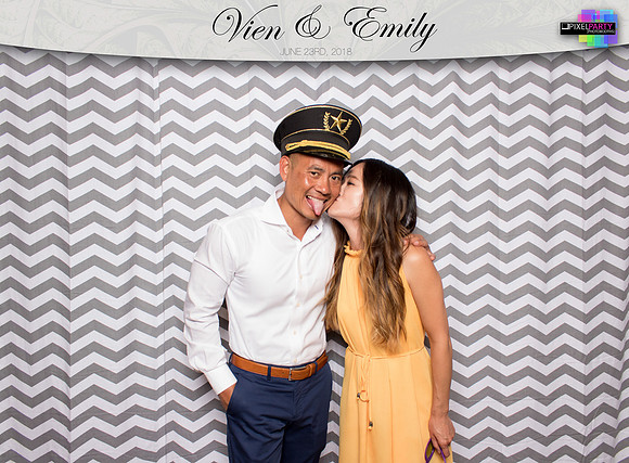50107 - Emily + Vien Wedding Photobooth 2018
