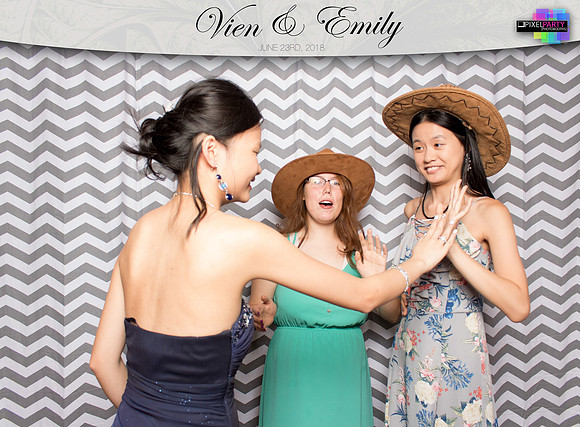 50302 - Emily + Vien Wedding Photobooth 2018