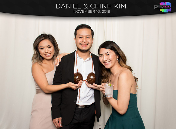 30079 - Chinh + Daniel Wedding Photobooth 2018