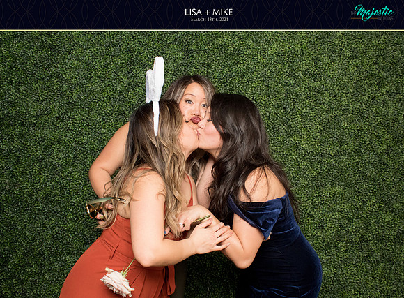 20208 - Lisa + Mike Wedding Photobooth 2021