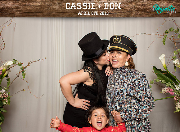 10326 - Cassie + Don Wedding Photobooth 2019