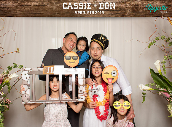 10090 - Cassie + Don Wedding Photobooth 2019