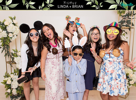 50189 - Linda + Brian Wedding Photobooth 2021