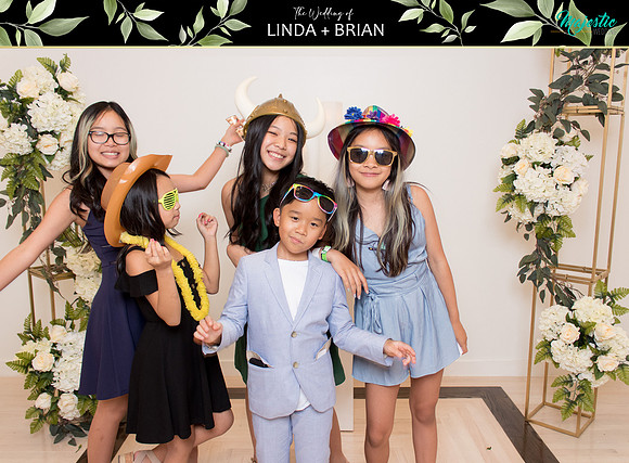 50208 - Linda + Brian Wedding Photobooth 2021