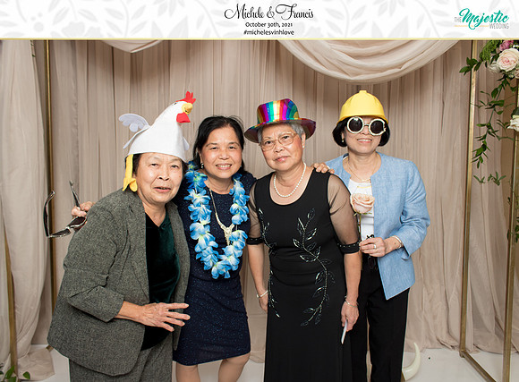 60213 - Michele + Francis Wedding Photobooth 2021