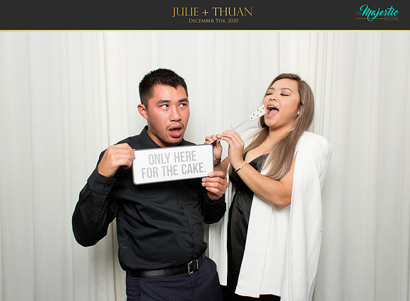 20076 - Julie + Thuan Wedding Photobooth 2020