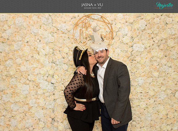 20137 - Jasna + Vu Wedding Photobooth 2021