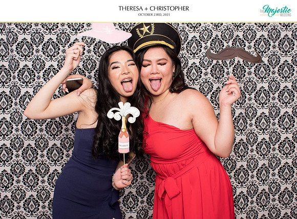 60366 - Theresa + Christopher Wedding Photobooth 2021