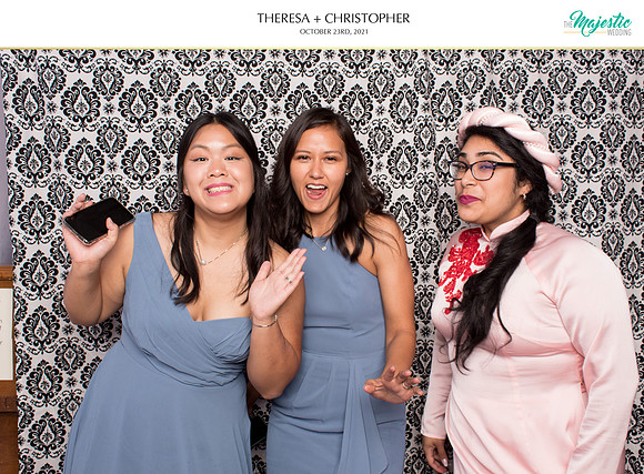 60385 - Theresa + Christopher Wedding Photobooth 2021