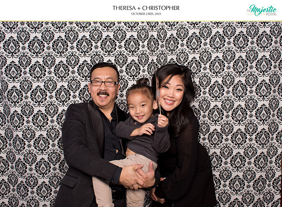 60213 - Theresa + Christopher Wedding Photobooth 2021
