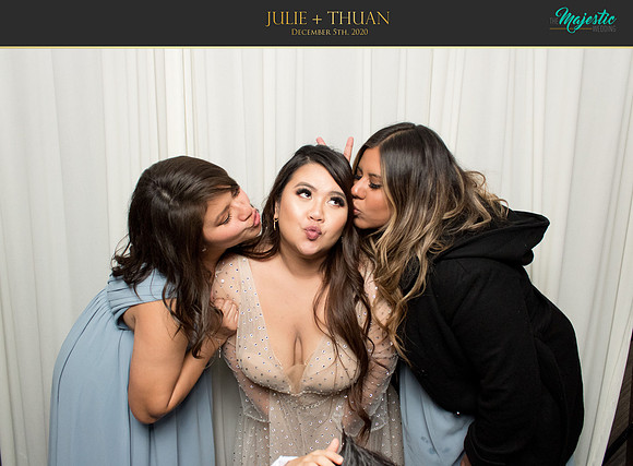 20190 - Julie + Thuan Wedding Photobooth 2020