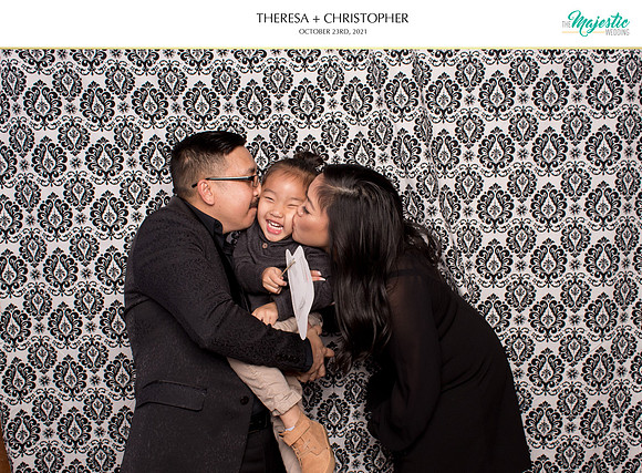 60215 - Theresa + Christopher Wedding Photobooth 2021